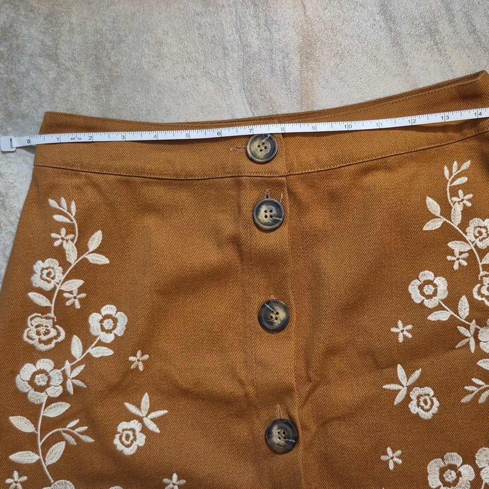 Floral Embroidered Button-Up Mini Skirt - Picture 3 of 4